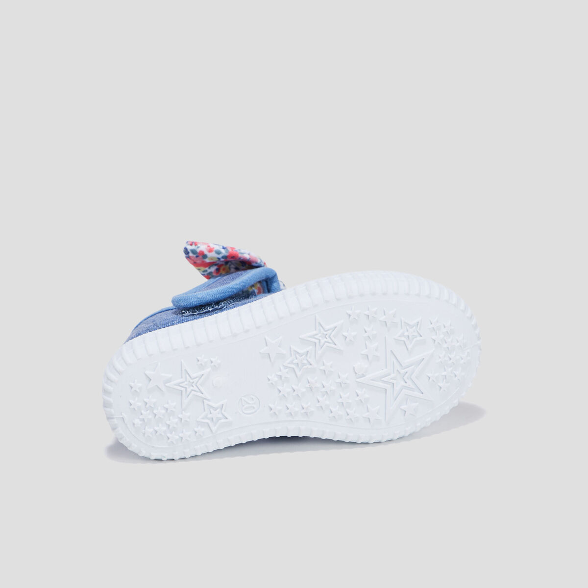 Babies renforc&eacute;es toile semelle souple bleu b&eacute;b&eacute; fille