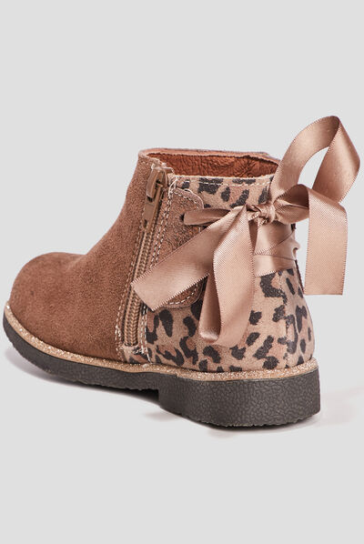 Bottines avec noeuds en cuir taupe fille