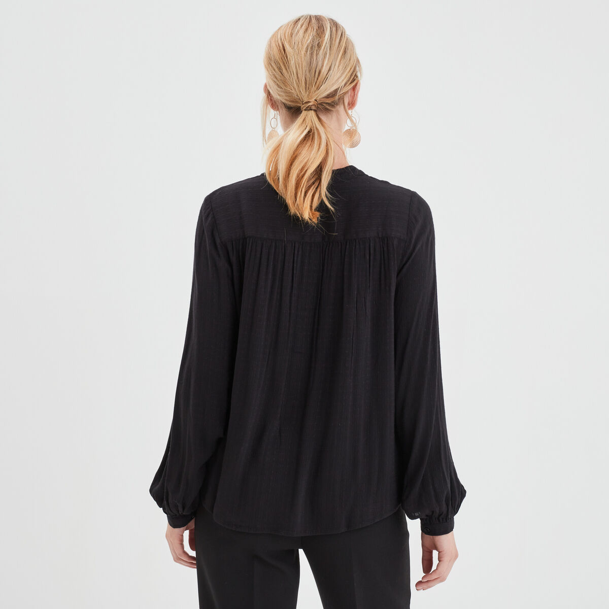 Blouse bandes ajourées col mao Liberto noir femme