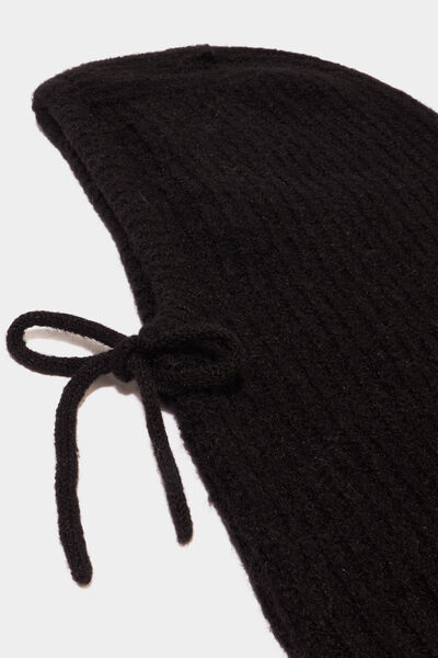 Cagoule tricot&eacute;e noir femme