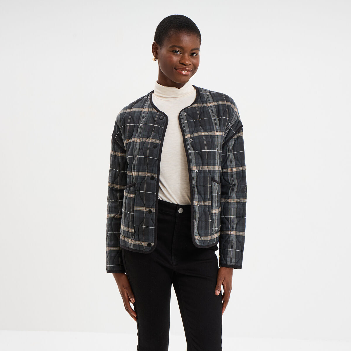 Veste matelass&eacute;e poches plaqu&eacute;es noir femme