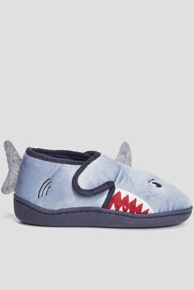 Chaussons détail requin gris garçon