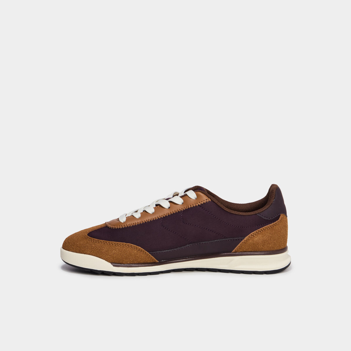 Baskets basses &agrave; lacets marron femme