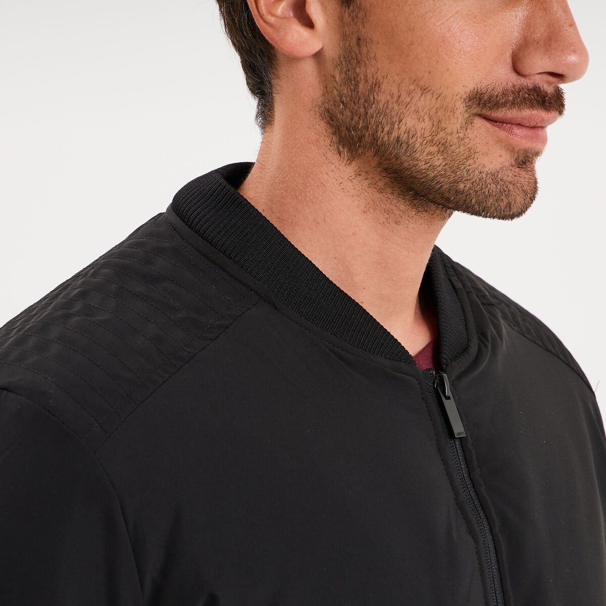 Veste bomber d&eacute;perlante capuche amovible noir homme