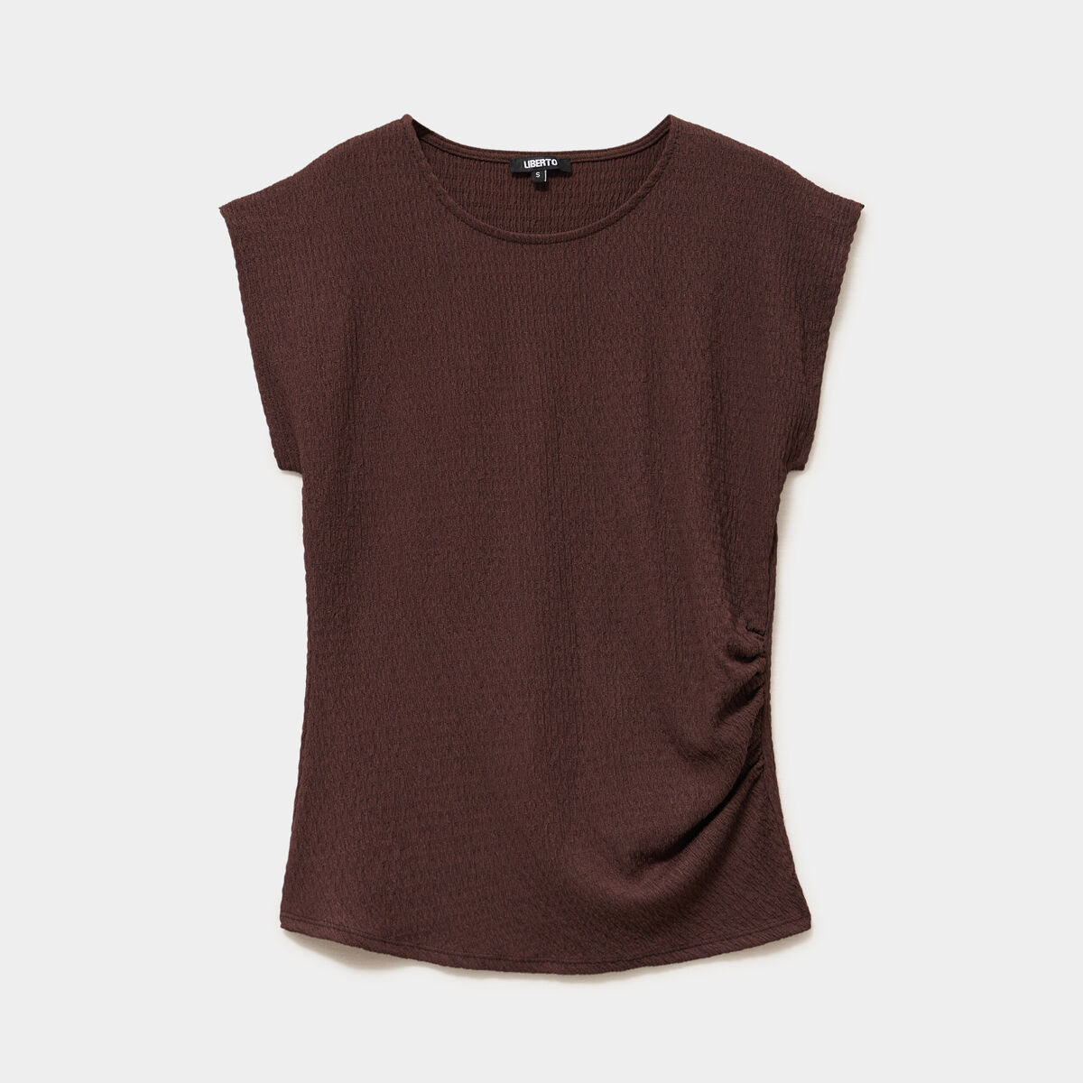 T-shirt fronc&eacute; gaufr&eacute; manches courtes marron fonc&eacute; femme