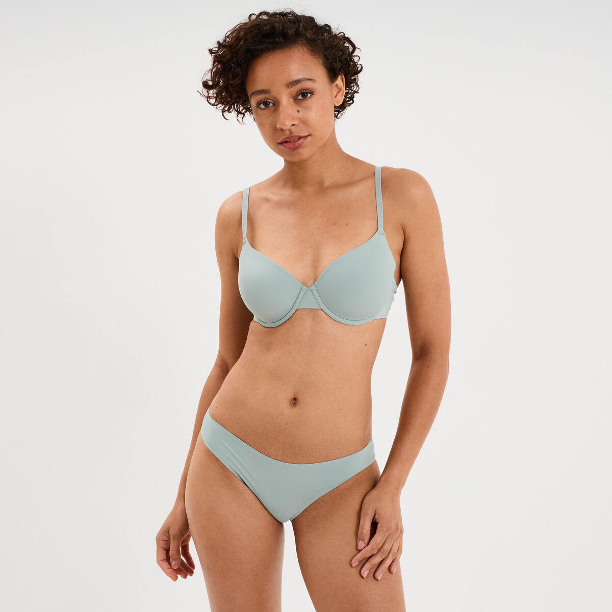 Soutien-gorge corbeille padd&eacute; microfibre vert clair femme