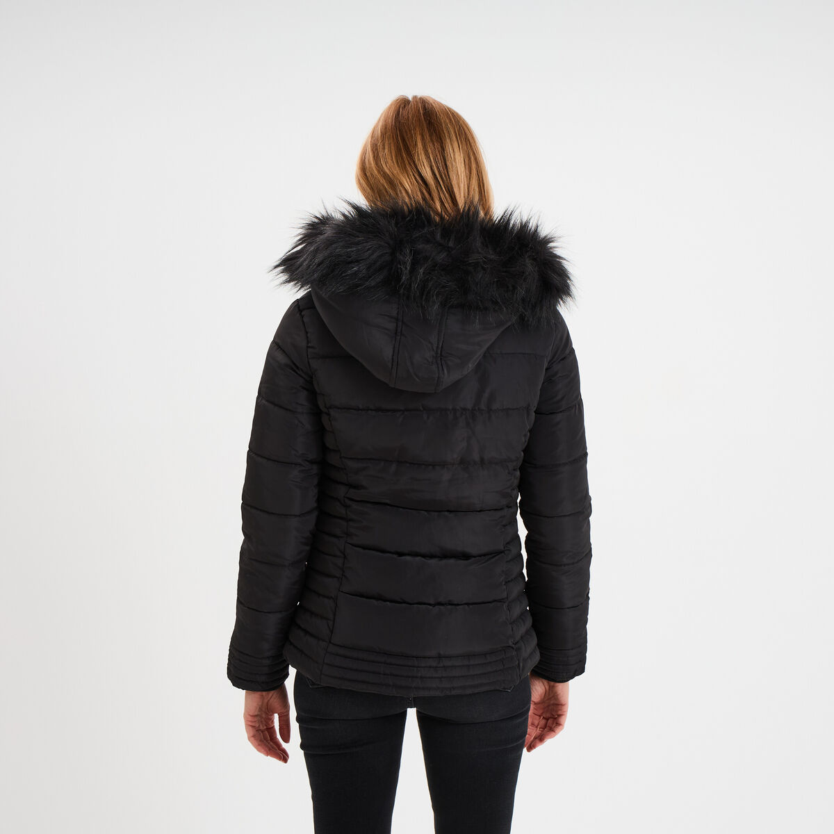 Doudoune d&eacute;perlante &agrave; capuche amovible noir femme