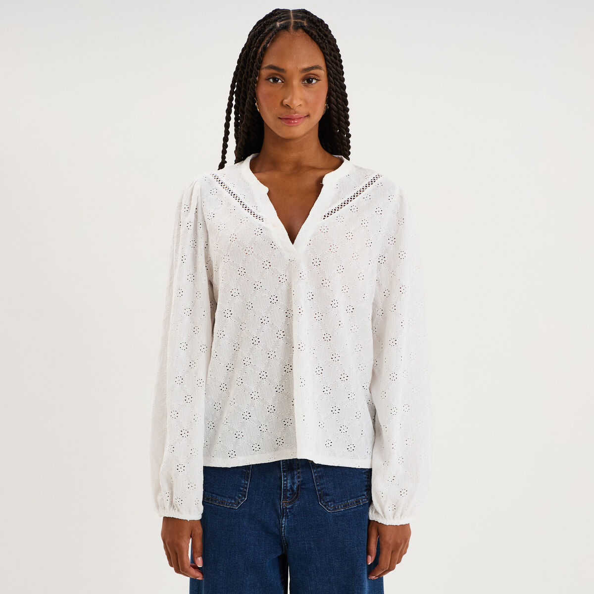 Blouse broderie anglaise manches longues blanc femme