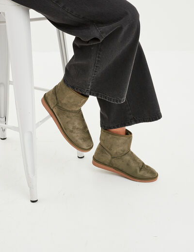Bottines fourrées effet suédine vert kaki femme