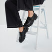 Derbies crantées avec boucle Liberto noir femme