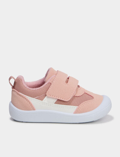 Baskets basses &agrave; semelles souples rose b&eacute;b&eacute; fille