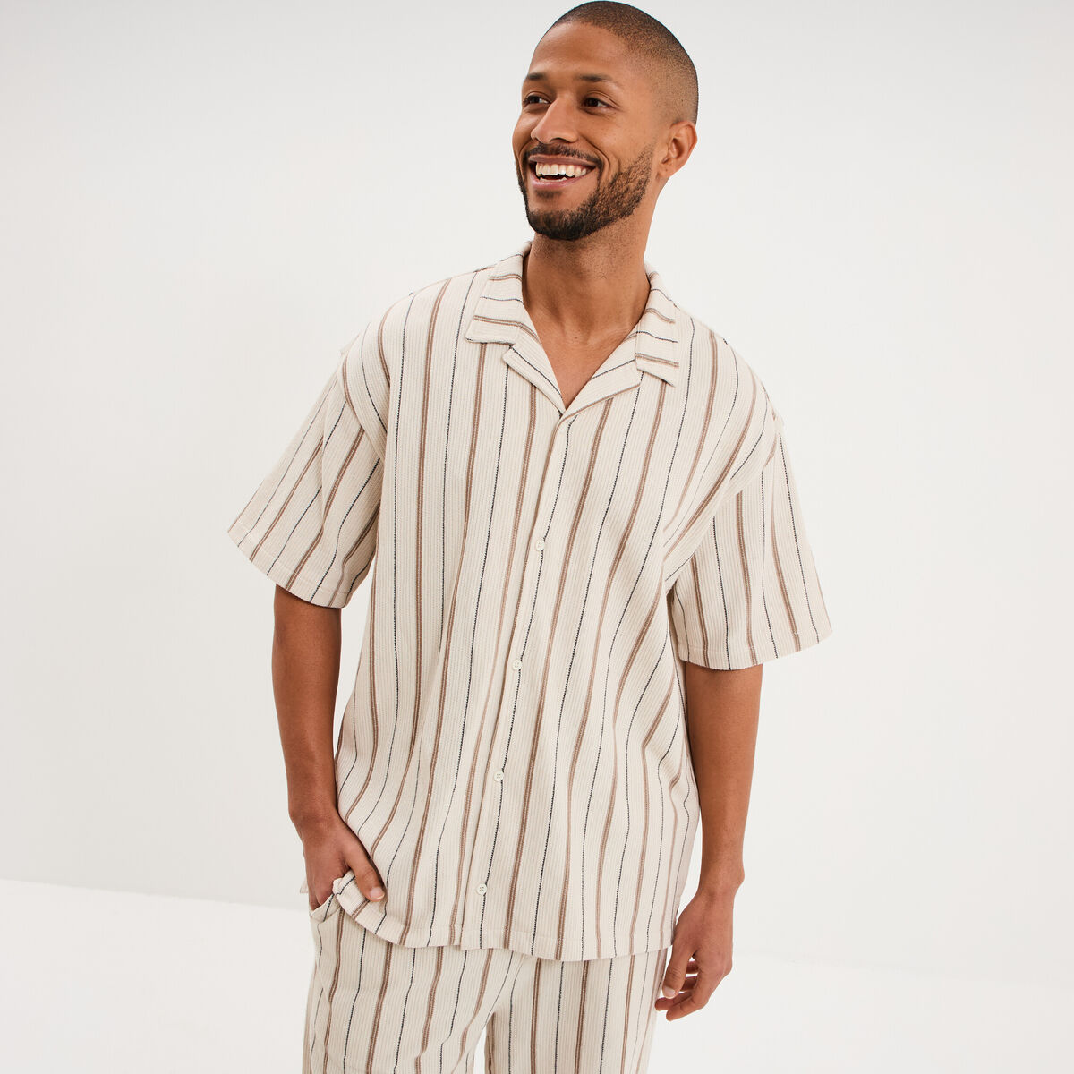 Chemise droite col cubain coton beige homme