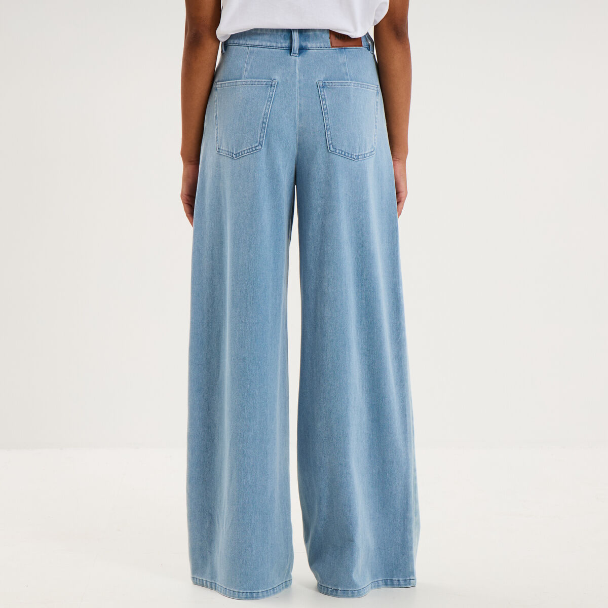 Jean large taille mi-haute &agrave; pinces denim triple stone femme