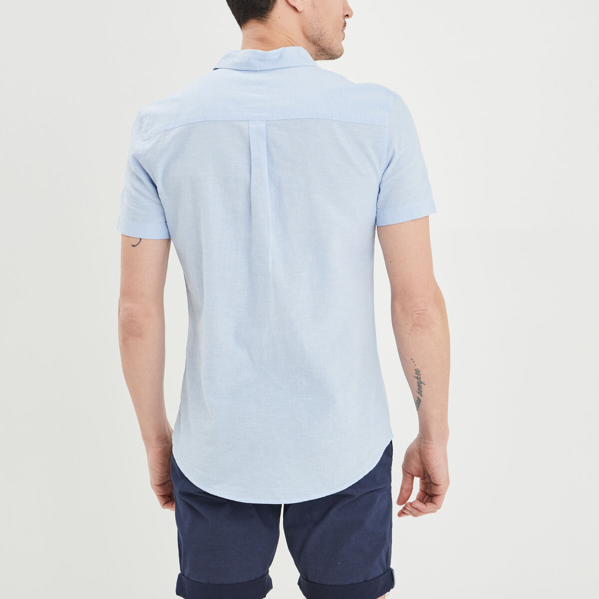 Chemise manches courtes lin mélangé bleu ciel homme