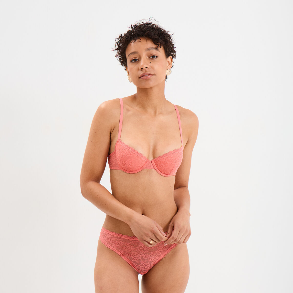 Soutien-gorge corbeille padd&eacute; dentelle vieux rose femme