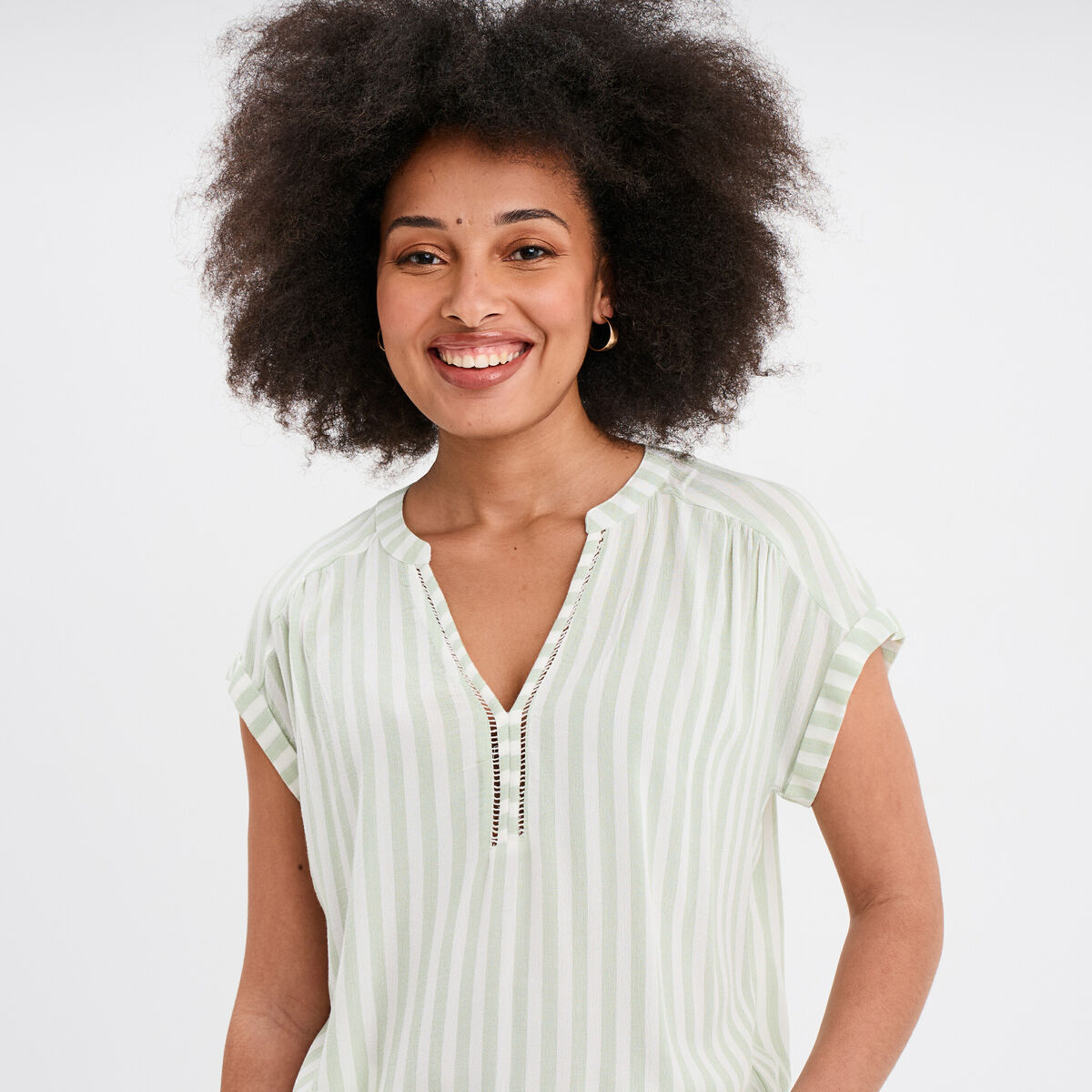 Blouse cr&eacute;pon manches courtes vert kaki femme