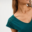 T-shirt col en V ajour&eacute; &eacute;paules et dos vert fonc&eacute; femme