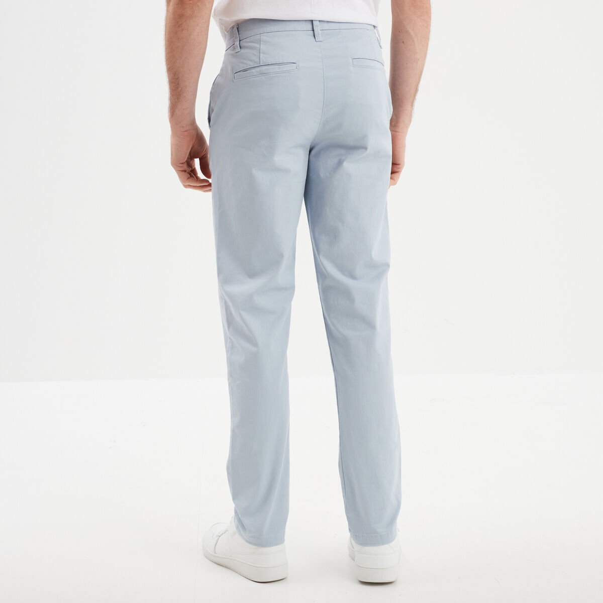 Pantalon chino droit stretch bleu ciel homme