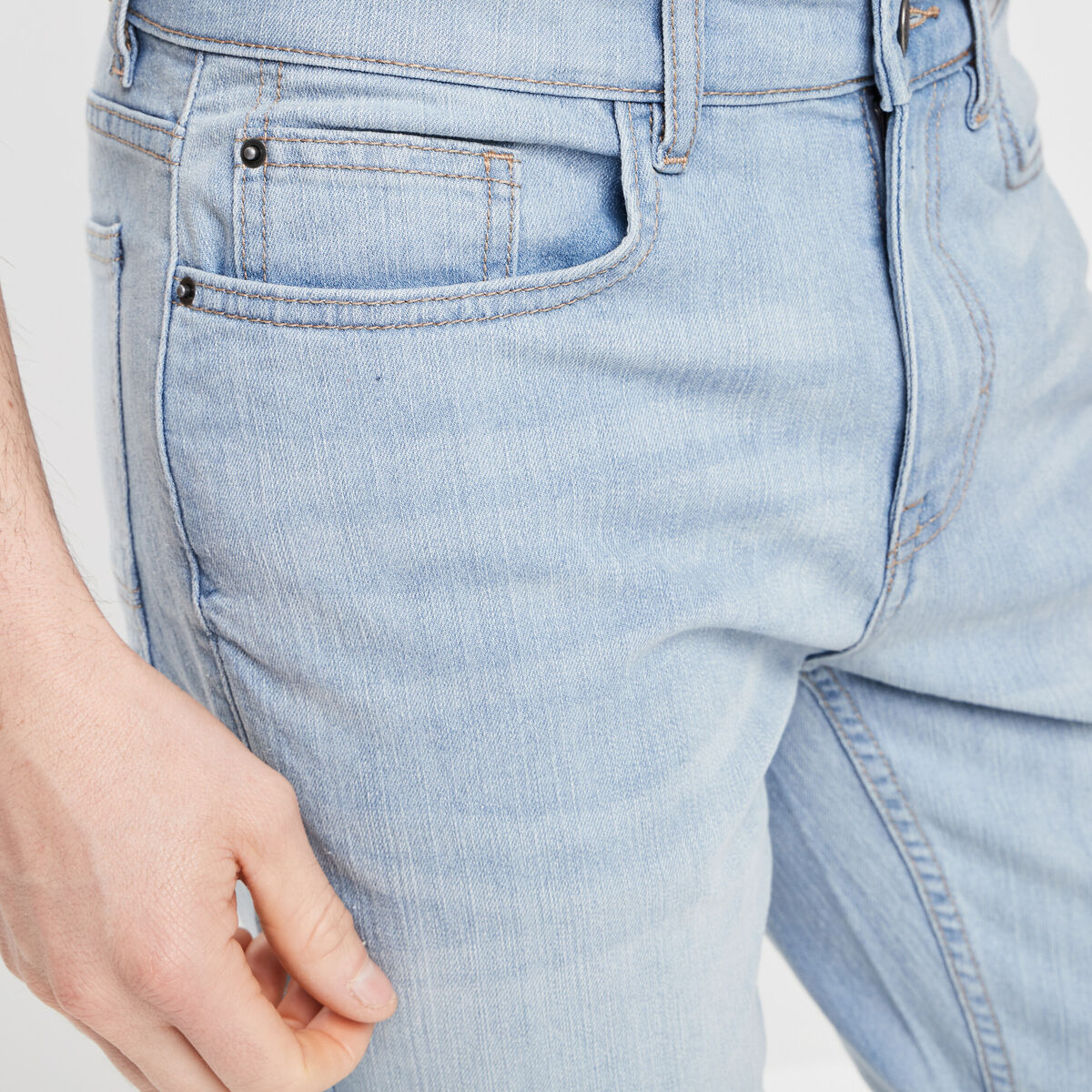 Bermuda stretch droit en jean denim bleach homme