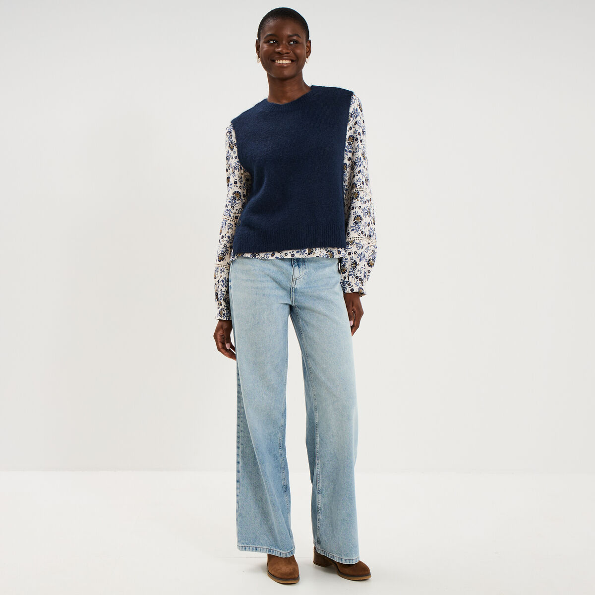 Pull col rond sans manches &agrave; boutons bleu fonc&eacute; femme