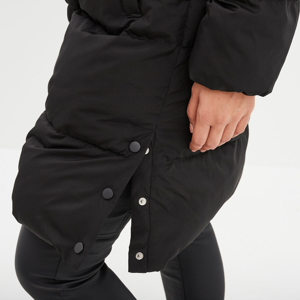 Doudoune longue à capuche noir femme