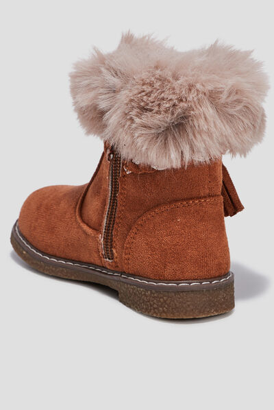 Bottines à détails fourrures camel fille