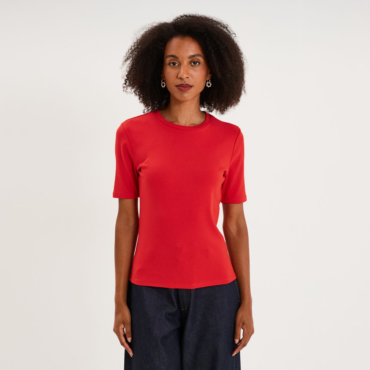 T-shirt col rond manches courtes ajust&eacute; rouge femme