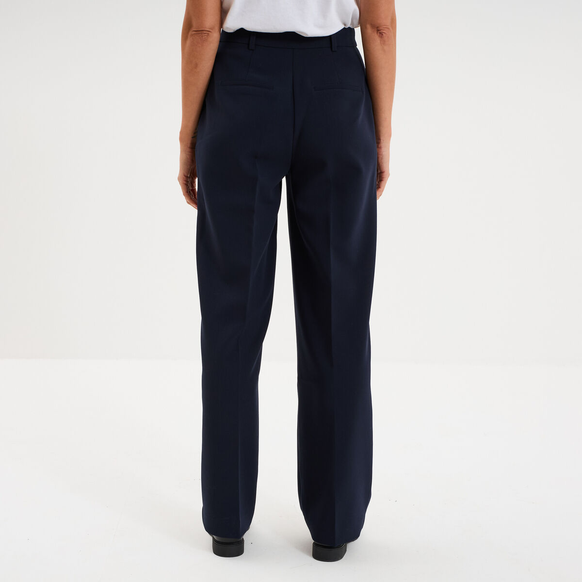 Pantalon taille haute droit avec pinces bleu fonc&eacute; femme