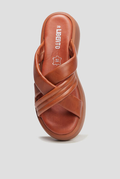 Mules compensées en cuir Liberto marron femme