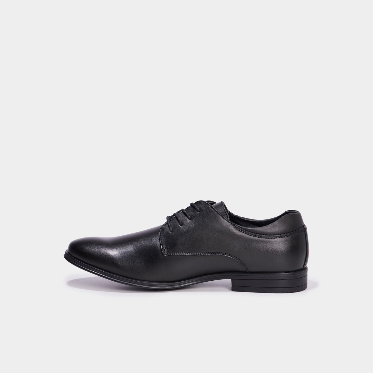 Derbies lac&eacute;es noir homme