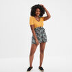 T-shirt col en V côtelé jaune moutarde femme