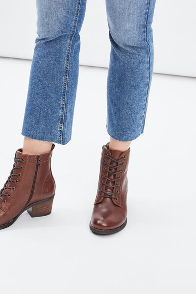 Bottines en cuir &agrave; talons carr&eacute;s marron femme