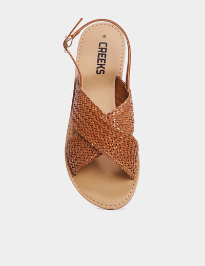 Sandales plates brides tressées croisées marron femme