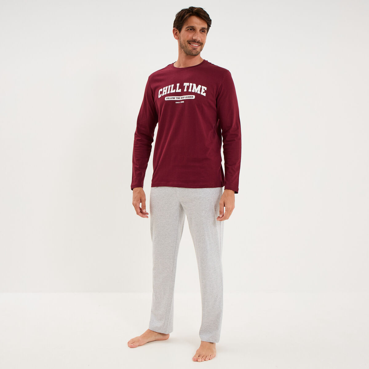 Ensemble pyjama pantalon et t-shirt bordeaux homme