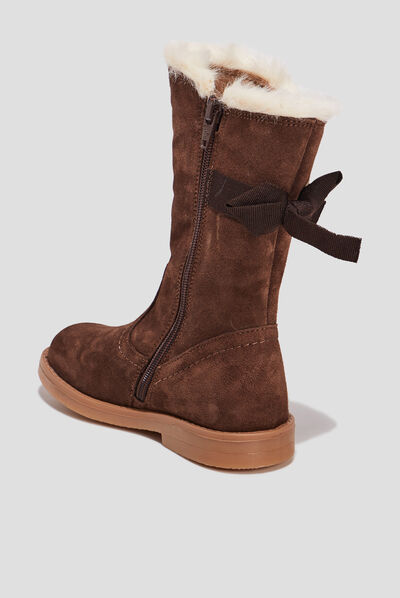 Bottes avec noeuds en cuir marron fille
