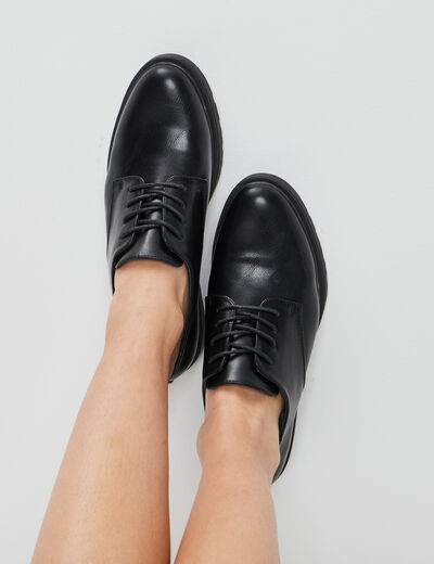 Derbies &agrave; lacets crant&eacute;es Liberto noir femme