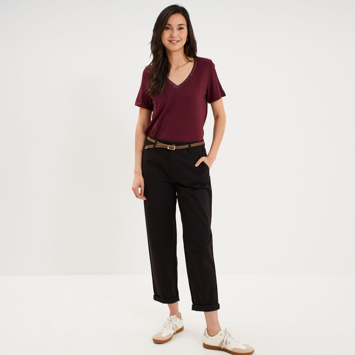 T-shirt col en V manches courtes violet fonc&eacute; femme