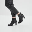 Bottines à talons avec boucles en cuir noir femme