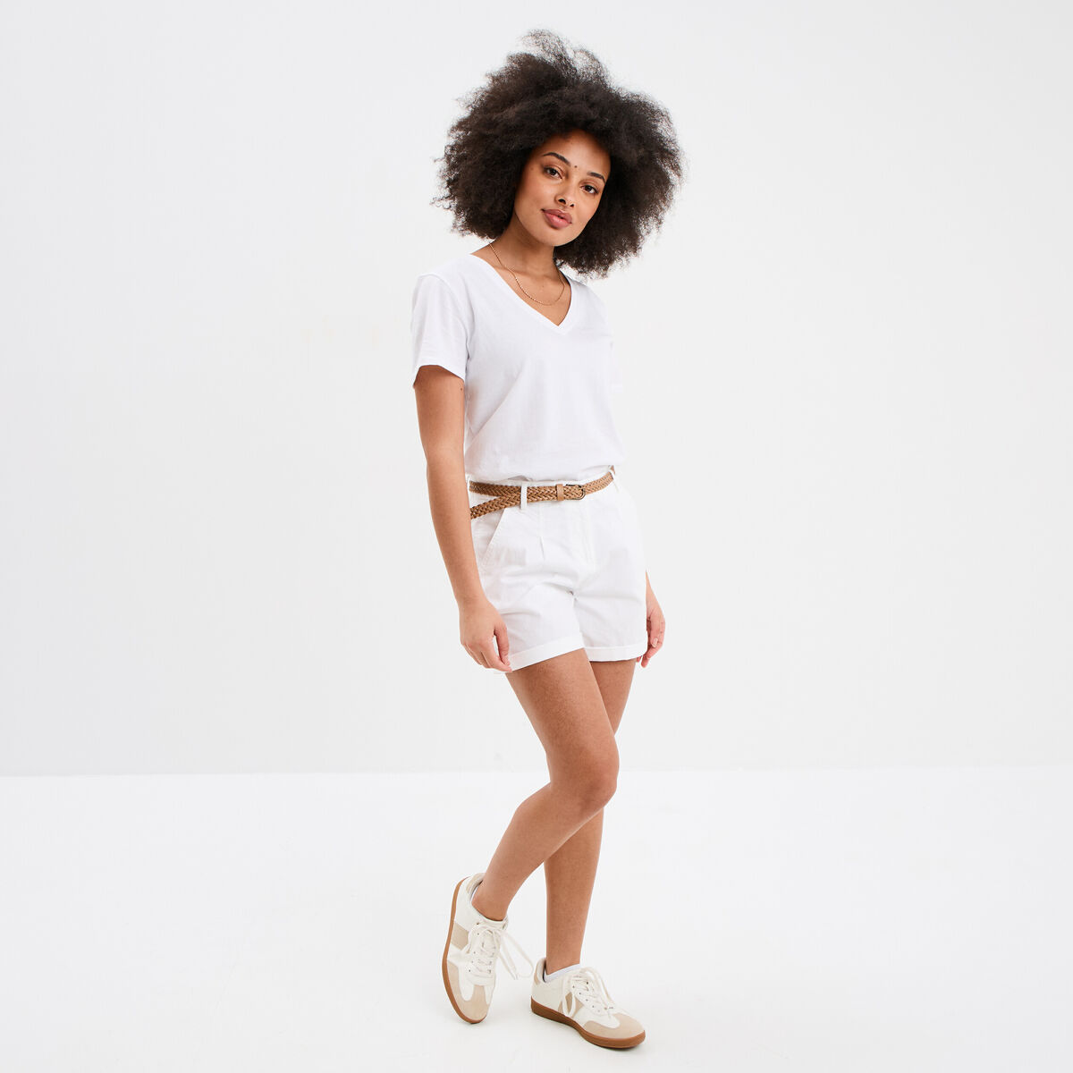 Short chino ceinture tress&eacute;e blanc femme