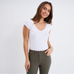 T-shirt col V ajust&eacute; manches courtes blanc femme