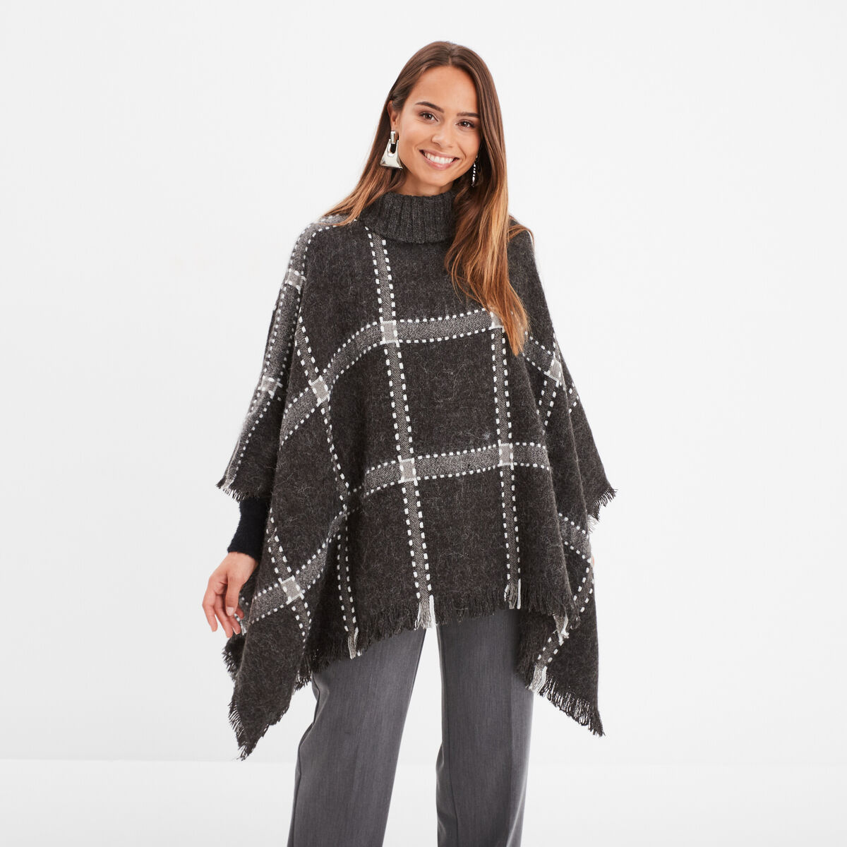 Poncho à col roulé bords à franges fines gris foncé femme