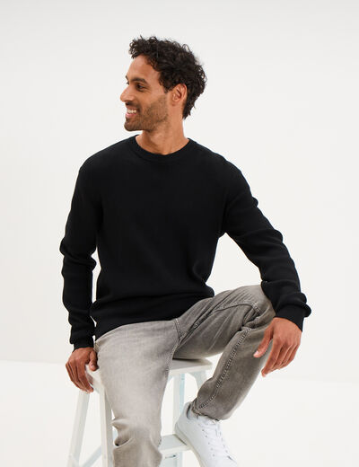 Pull en maille textur&eacute;e col rond noir homme