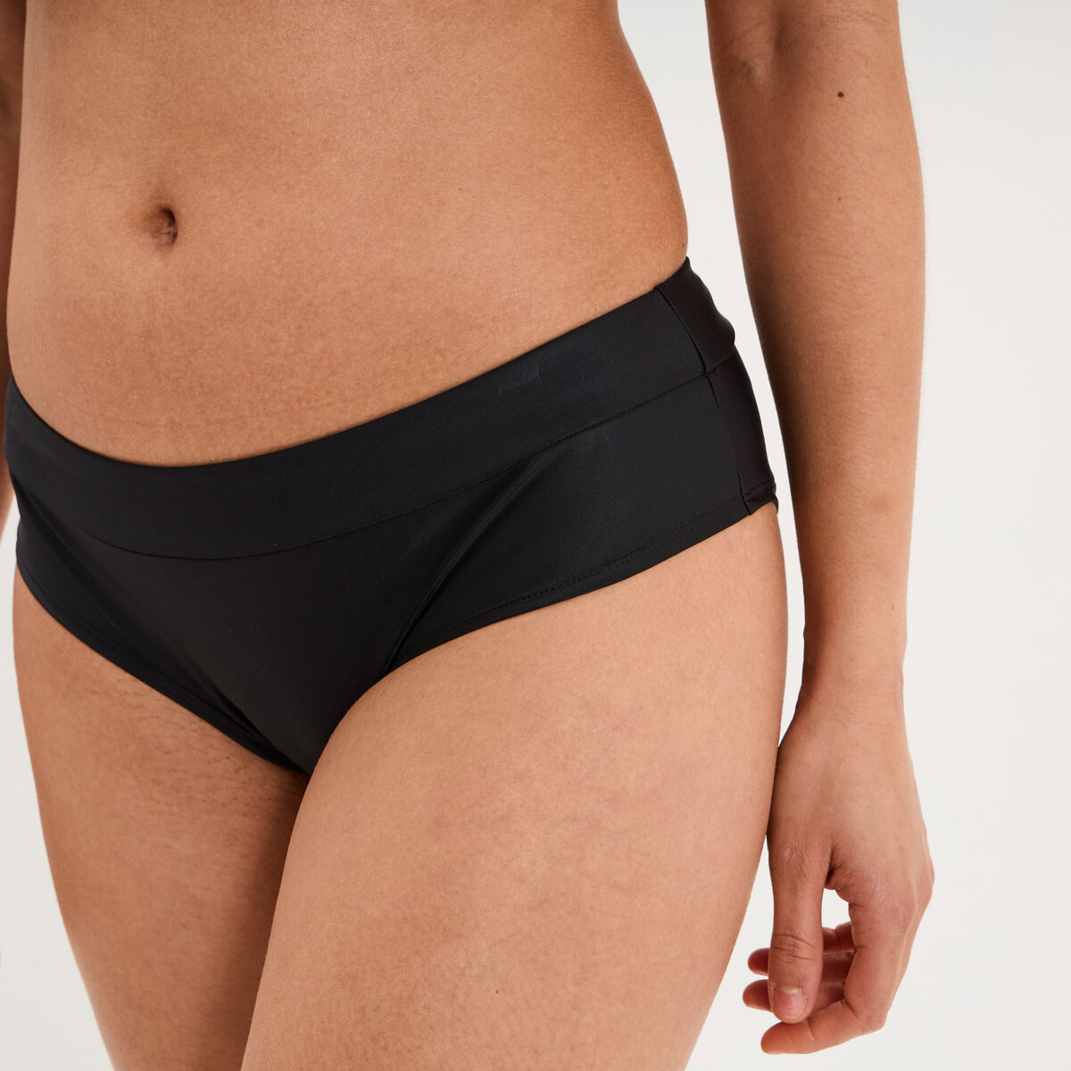 Bas de maillot de bain shorty noir femme