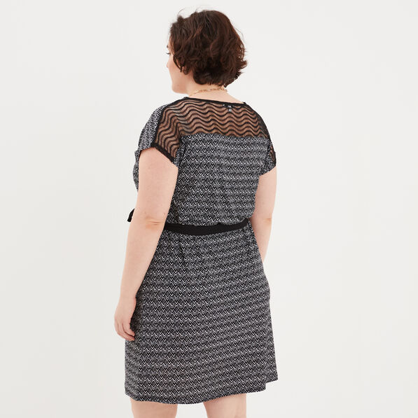 robe droite ceinturee ecru femmegt Robe droite ceinturée ecru femme grande taille