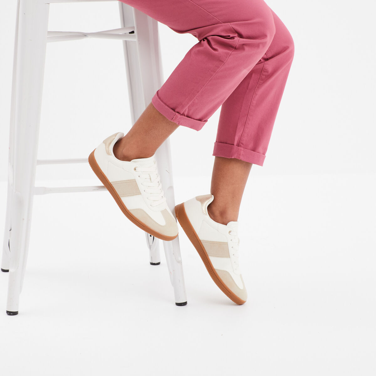 Tennis basses &agrave; lacets Creeks sable femme