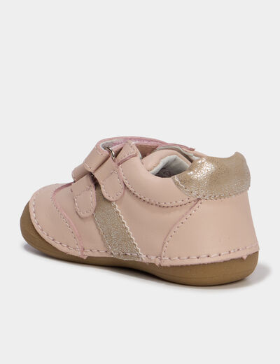 Bottillons &agrave; scratchs en cuir rose clair b&eacute;b&eacute; fille