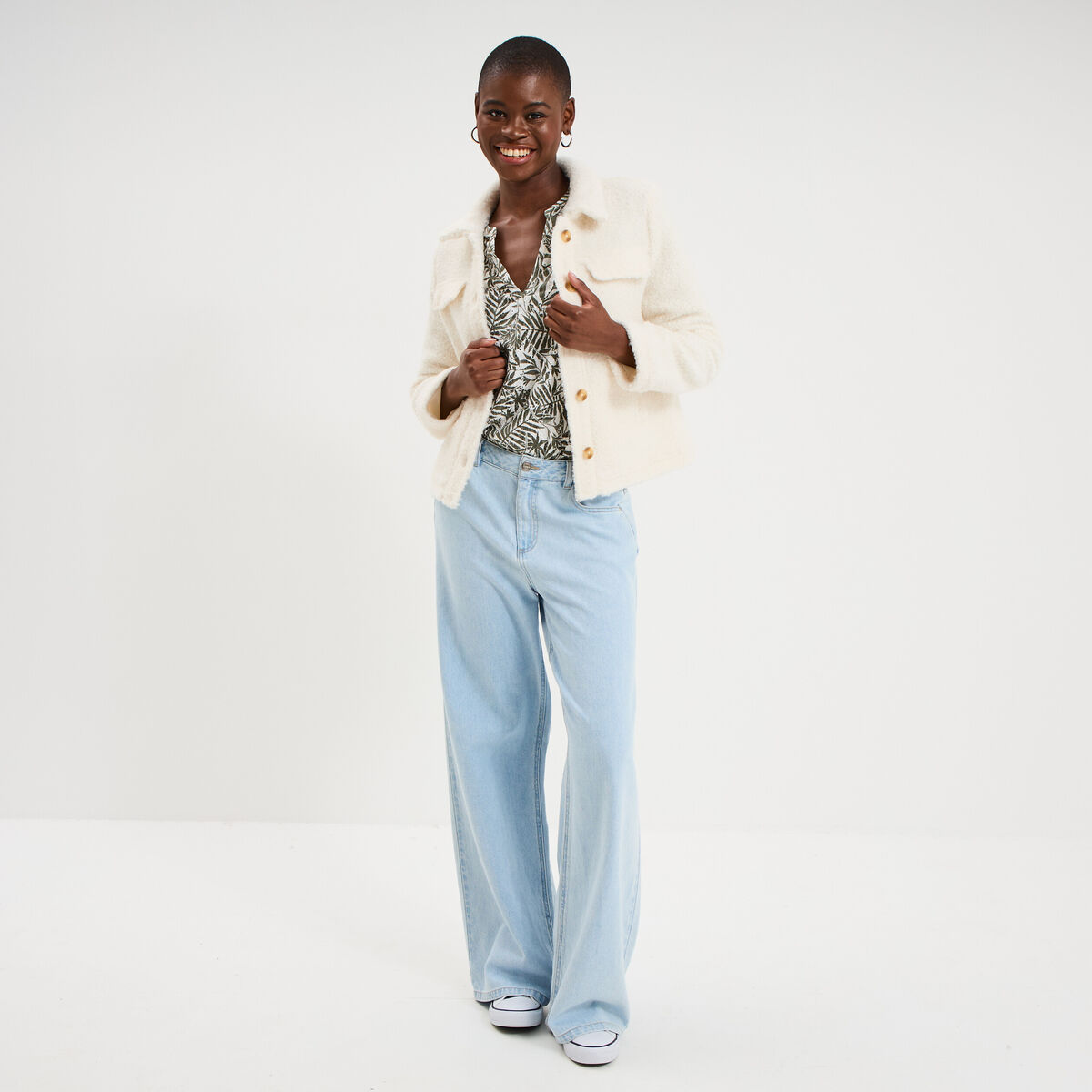 Blouse ajour&eacute;e manches 3/4 col en V ecru femme