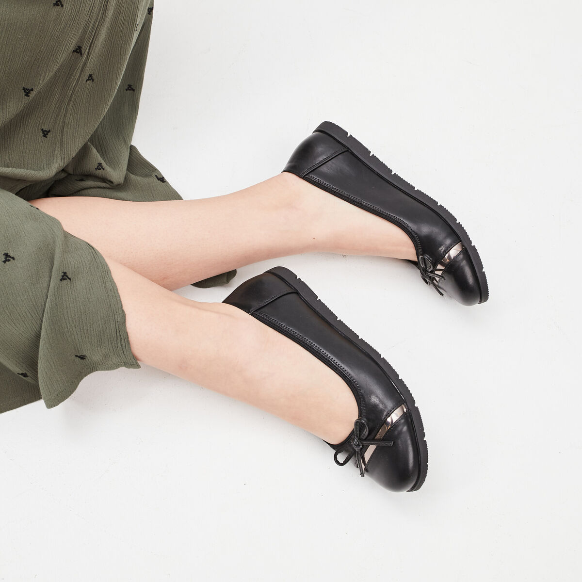Ballerines crantées détail noeud noir femme