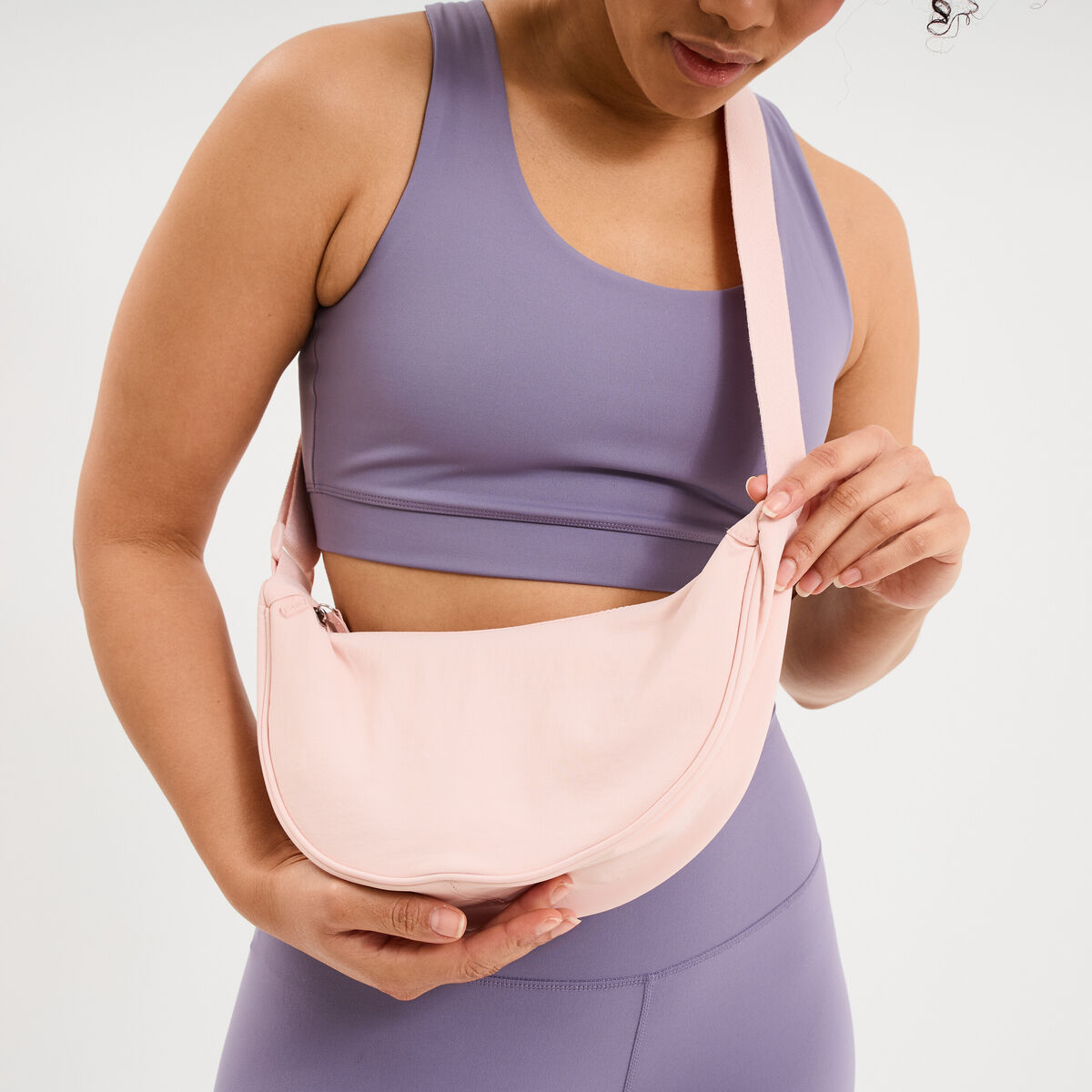 Sac banane en bandouli&egrave;re rose pastel femme