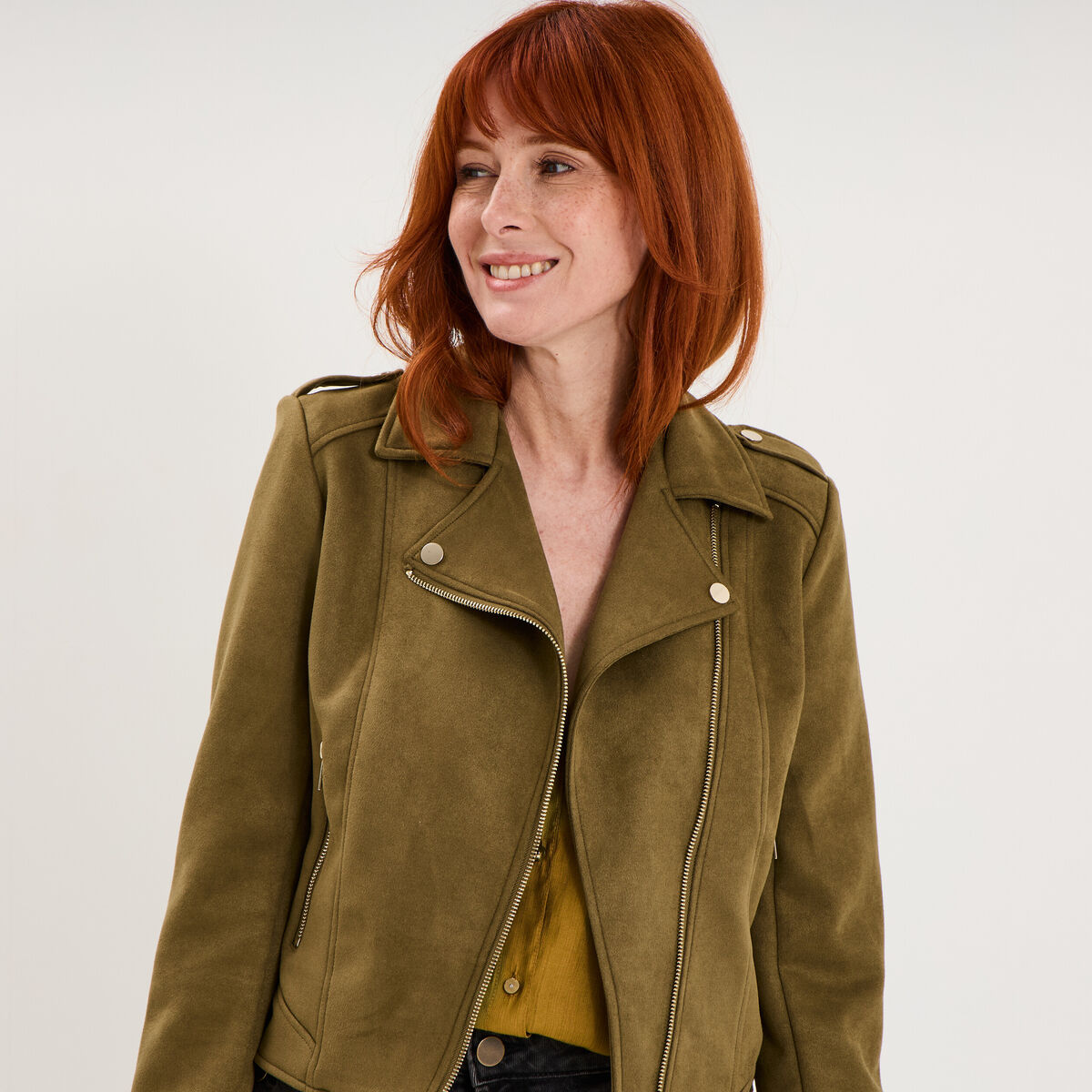 Veste biker en su&eacute;dine ajust&eacute;e vert kaki femme